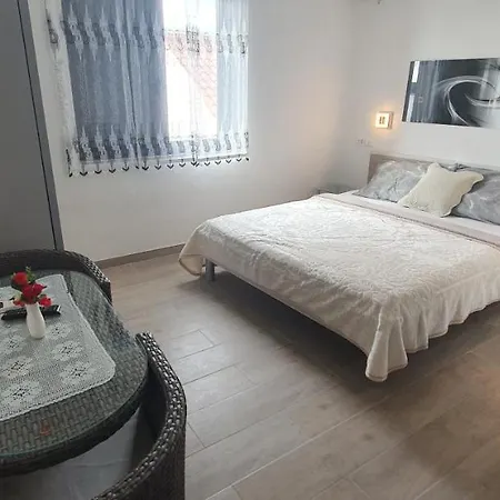 דירה Gordana חוואר